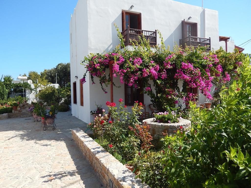 Deidamia Hotel Skyros Exterior photo