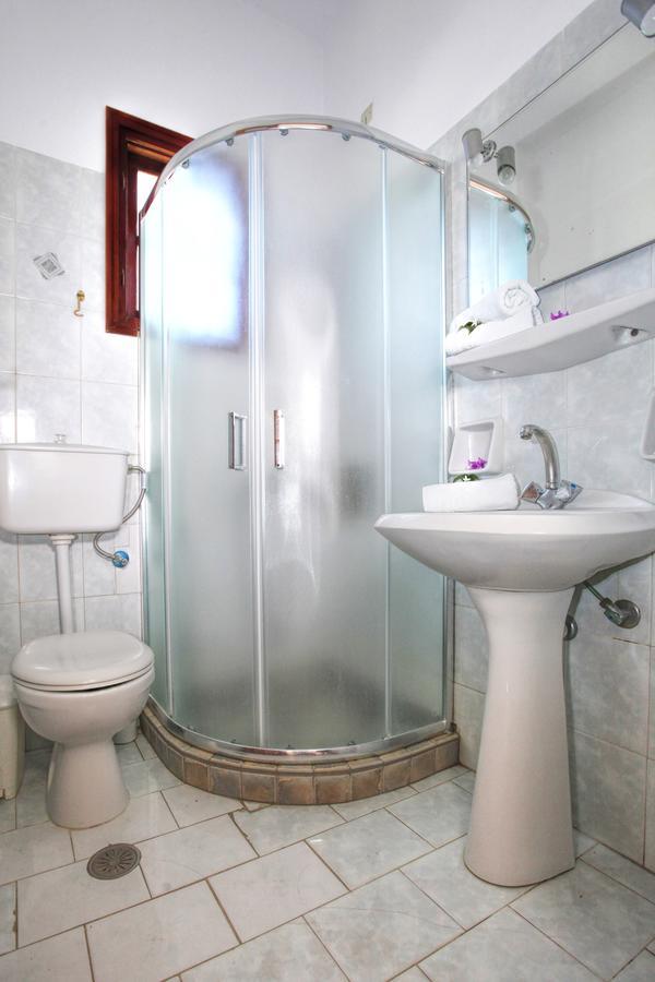 Deidamia Hotel Skyros Room photo