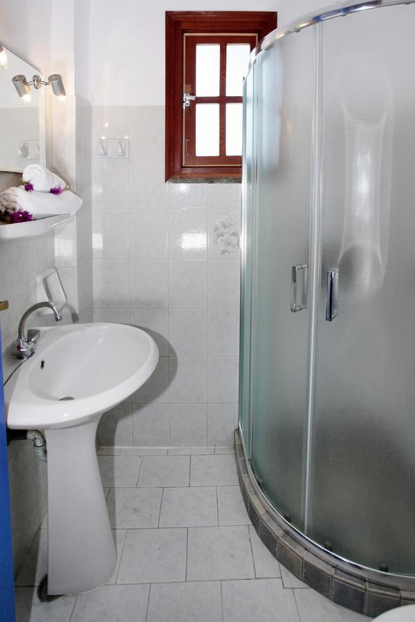 Deidamia Hotel Skyros Room photo