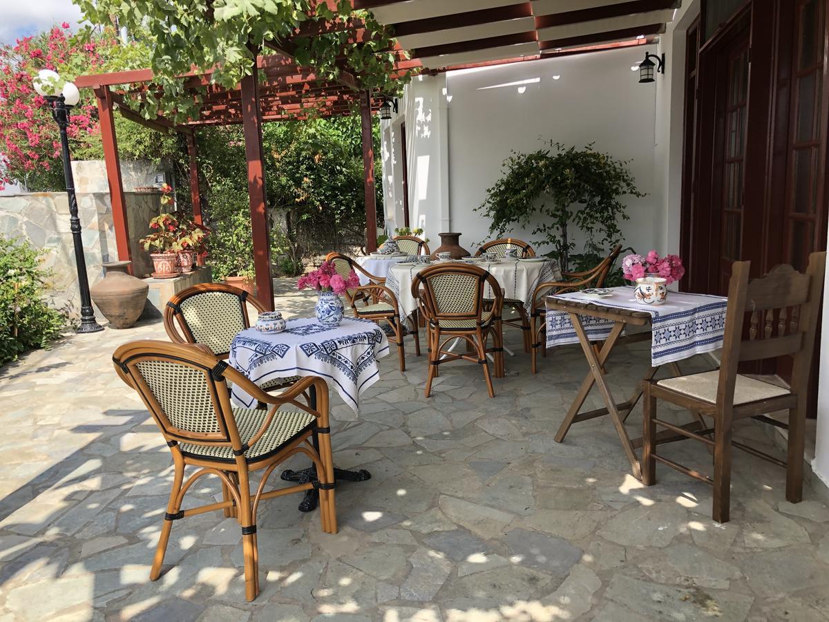 Deidamia Hotel Skyros Exterior photo
